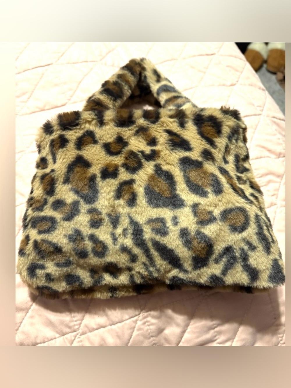 Hello Kitty Leopard Print Plush Tote Bag- faux fur- brand new! - Picture 5 of 7